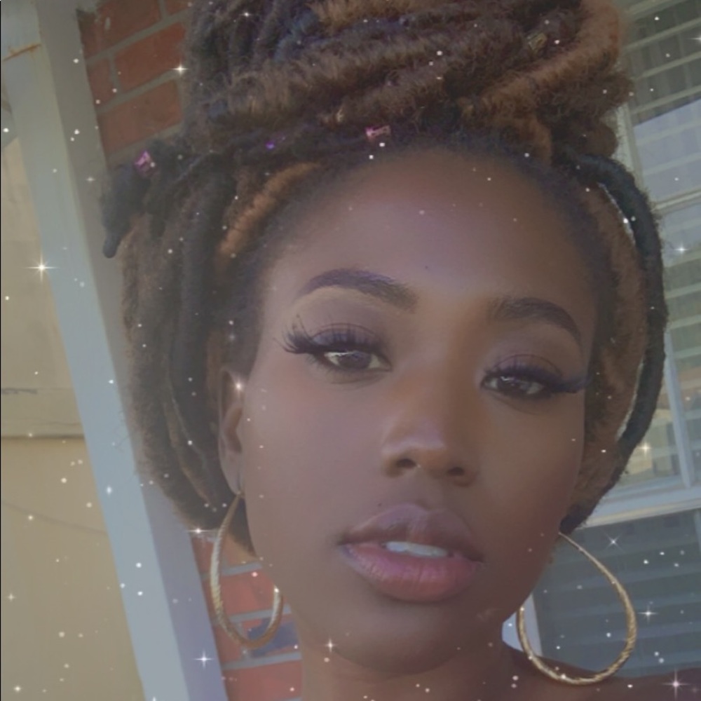 Meet your Posher, Kiera